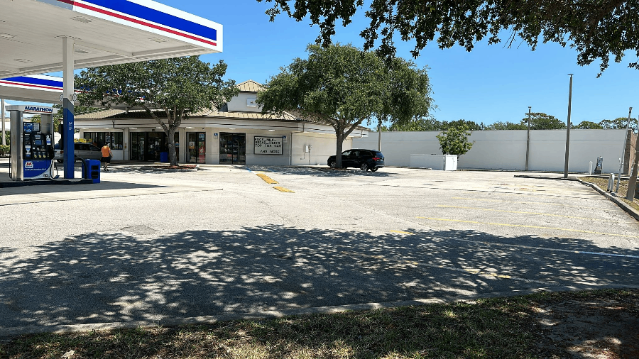 [Melbourne][fl] food truck location and space for rent