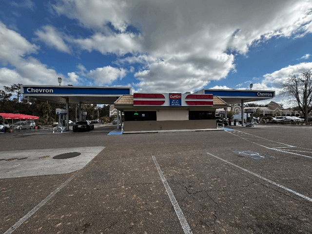 Chevron of Pebble Creek