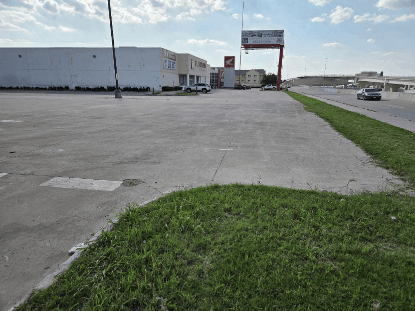 I635 Food Truck Parking