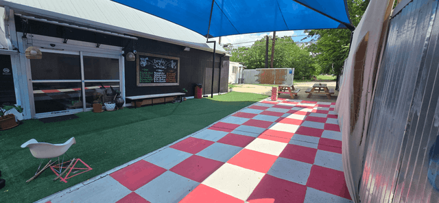 East 7th Street (near Huston-tillotson University)