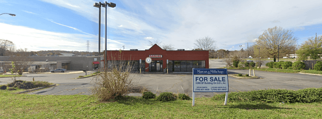 Davidson Plaza Shopping Center - Near Us 52/i-85