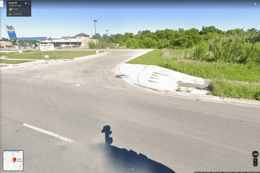 Prime Lunchtime Location - 14815 Dessau Rd. Heavy traffic, low competition