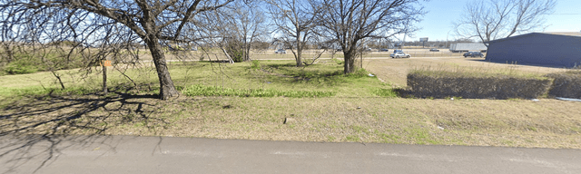 Neighborhood Near I-35 & Highway 20