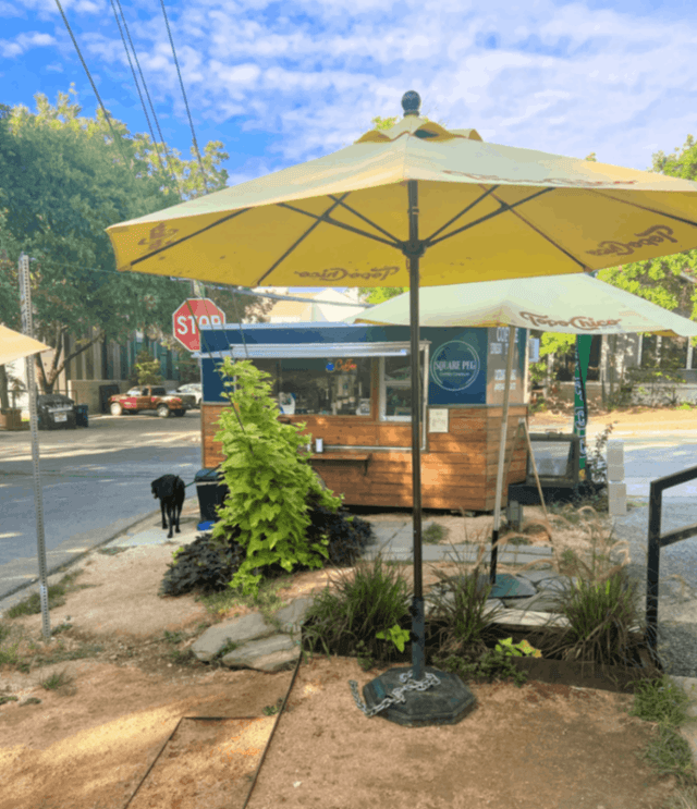 Food trailer space in Hydepark at UT